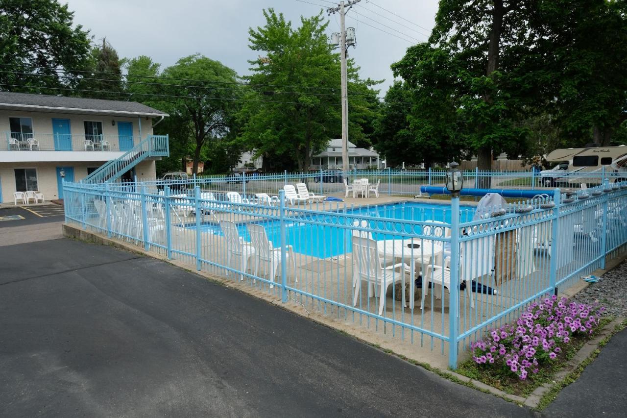 Starlite Motel ウィスコンシン デルズ エクステリア 写真