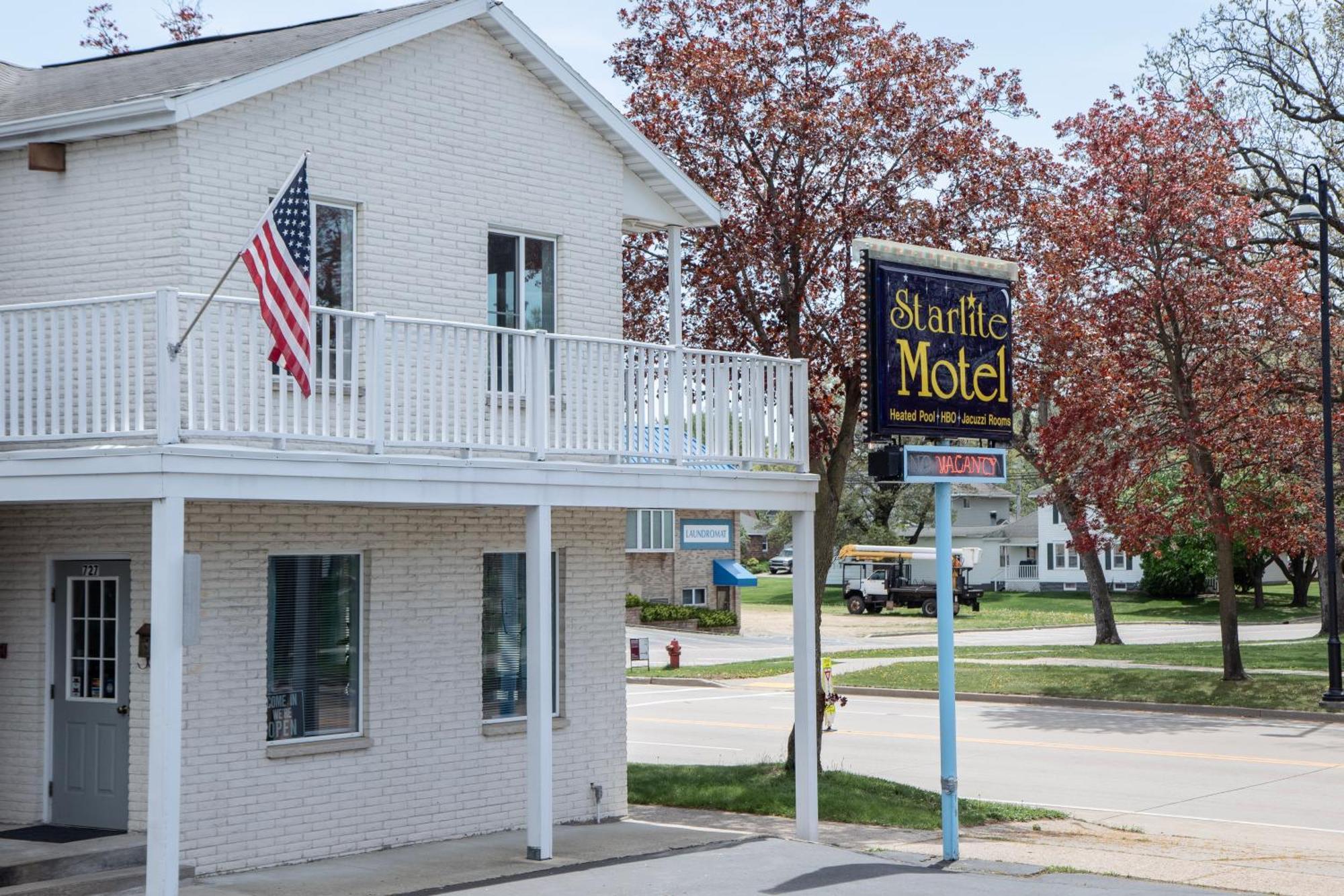 Starlite Motel ウィスコンシン デルズ エクステリア 写真