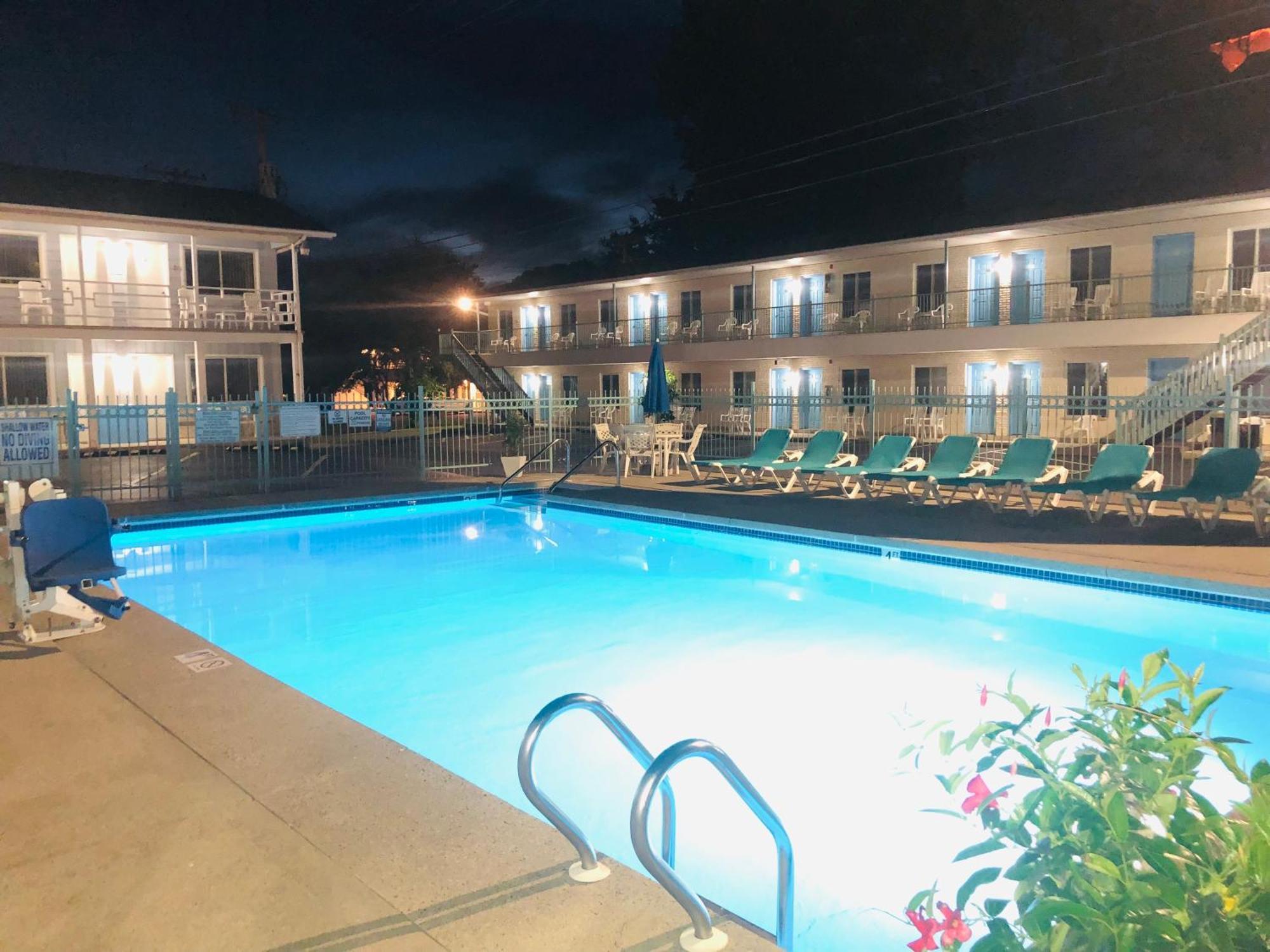 Starlite Motel ウィスコンシン デルズ エクステリア 写真