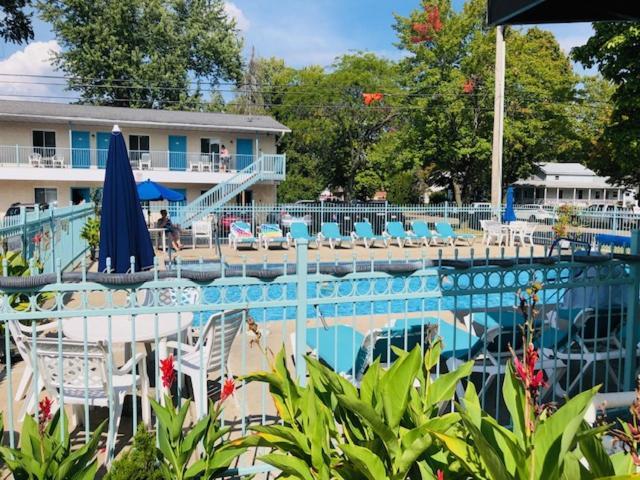 Starlite Motel ウィスコンシン デルズ エクステリア 写真